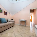 Apartment La Casina Dal Cuore *